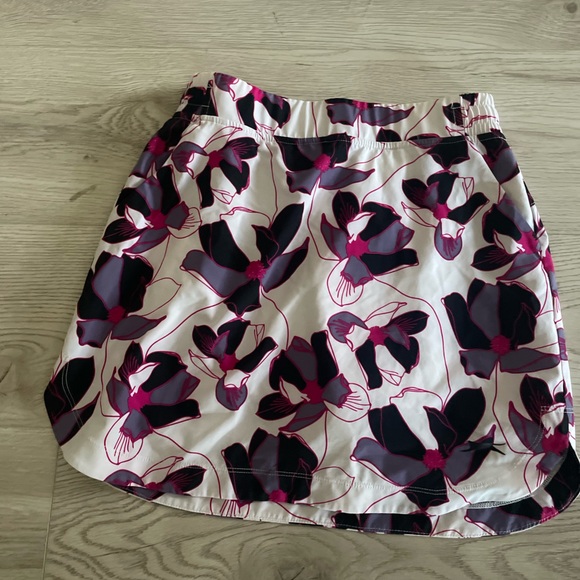 Slazenger Other - SLAZENGER XS golf skort. Excellent condition